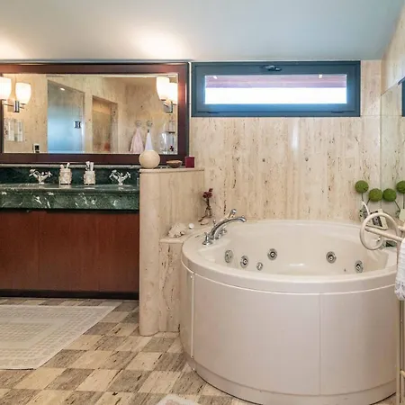 Villa Olivar - 5 Bdr Dream Pool/jacuzzi/golf/bbq *