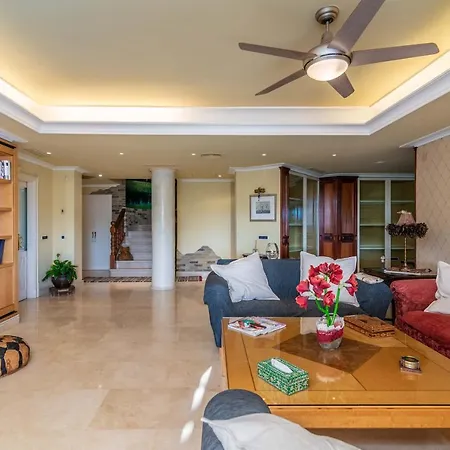 Villa Olivar - 5 Bdr Dream Pool/jacuzzi/golf/bbq